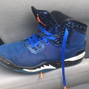 Boys sz:  1 Nike Jordan sneakers